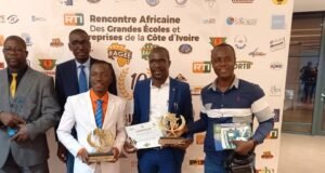 “Félicitations à Excellence Lookens Kouassi et Le Boss Kassi: Exemples inspirants d’excellence et de réussite”