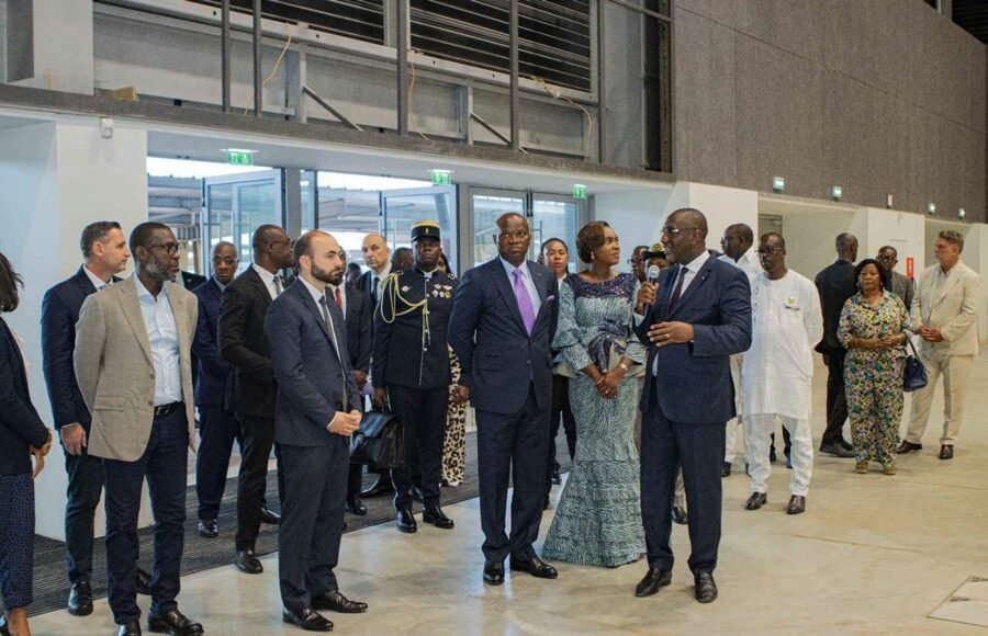 Visite de travail et d’amitié en Côte d’Ivoire : le Ministre Souleymane Diarrassouba fait découvrir le Parc des Expositions d’Abidjan au Président de la transition du Gabon